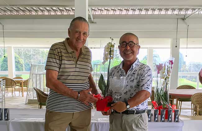 Hideaki Iijima, do PL, vence o 13º Torneio ABGS de Golfe Sênior do Arujá Golf Club