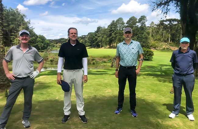 Marcos Semensato, de Bauru, lidera o 1º Torneio ABGS Golfe Sênior de Gramado